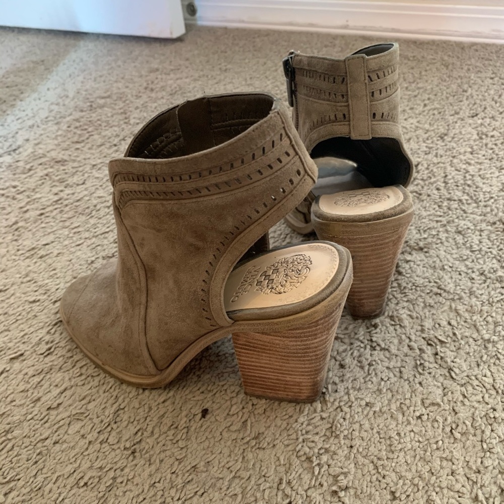 Heels - Picture 2 of 2
